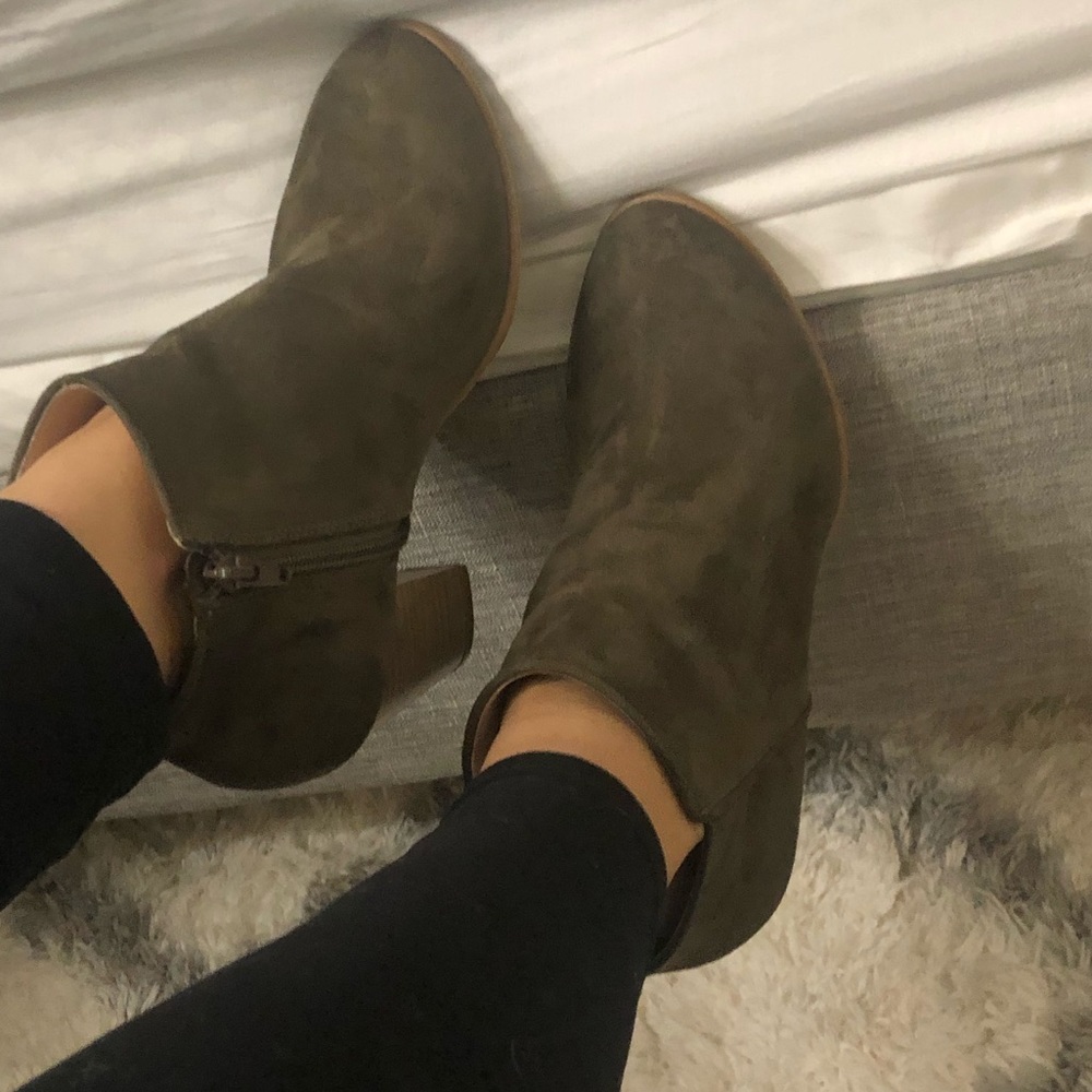 Old navy suede olive green boots